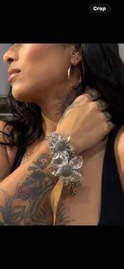 Vintage Simply Vera Wang Glass Fasceted Flower Multi-Chain Silver tone